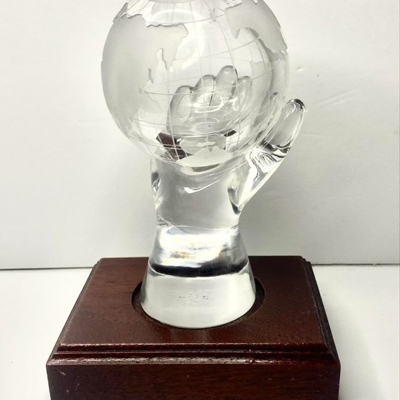 Vintage Surrealist Crystal Sculpture Of Hand Holding The World Globe - Picture 2 of 8